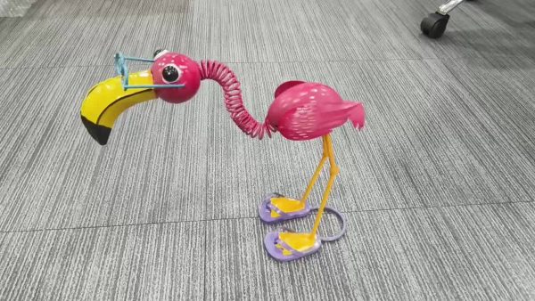 1pc Flamingo Metal Statue Garden Yard Art, Freestanding Quirky Bird Sculpture, Playful Beach-Themed Lawn Ornament, Electricity-Free Decorative Accessory for All Occasions - Image 12