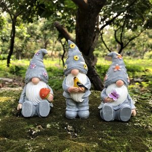 Resin Gnome Garden Statue: 3-Piece Set, American Rustic Style, Suitable for Indoor and Outdoor Use, No Electricity Required, Brand: Yi Zhitan